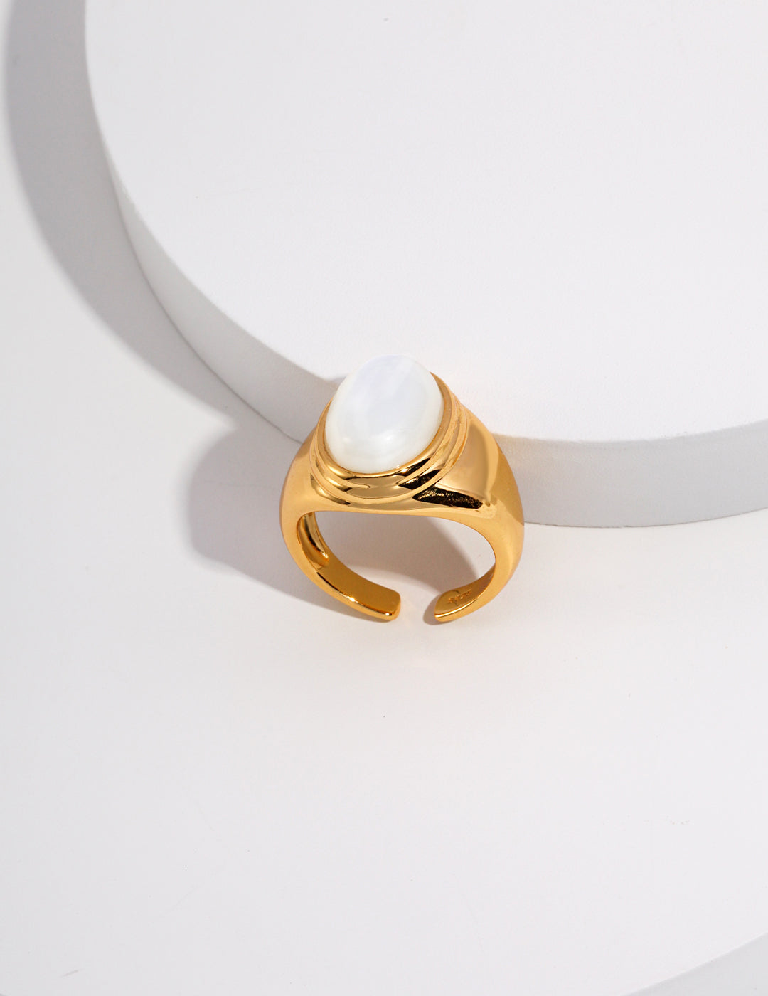 Mother of Pearl Cocktail Ring