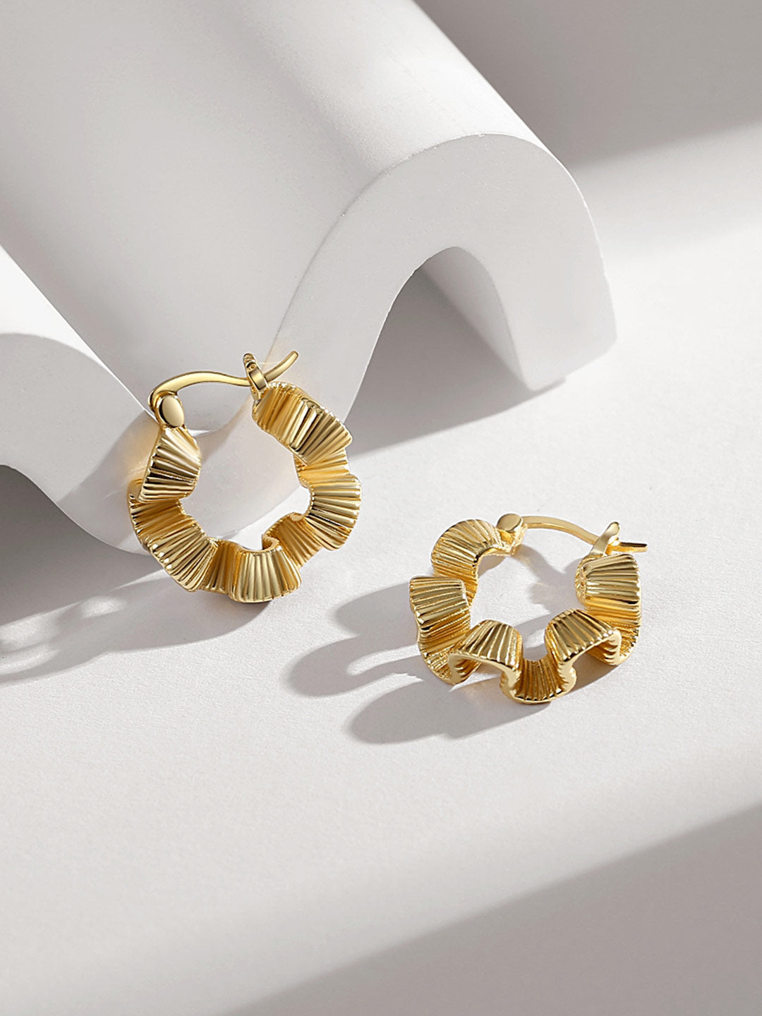 Crinkle Hoops
